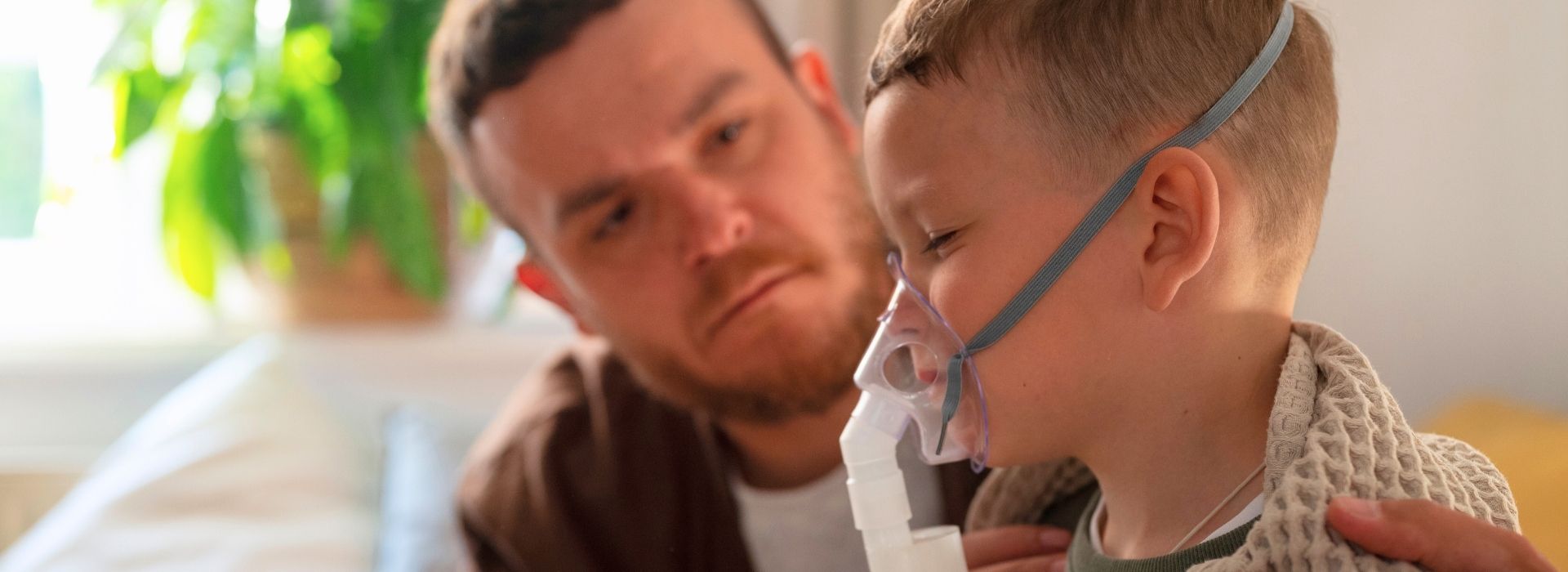 Entrega gratuita de medicamentos a personas en situación vulnerable por parte de Fundación Liloe Voluntarios de la Fundación Liloe realizan entrega solidaria de medicamentos a pacientes que no pueden acceder a tratamientos por cuenta propia.